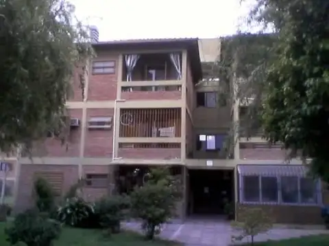 Venta de departamento tres ambientes en Isidrio Casanova
