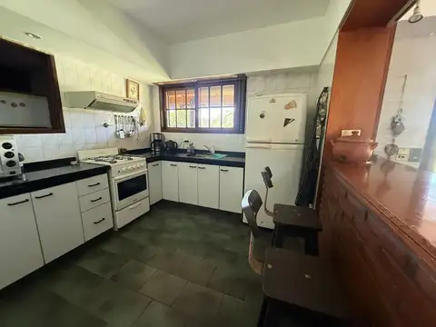Casa en Alquiler con 1 cochera