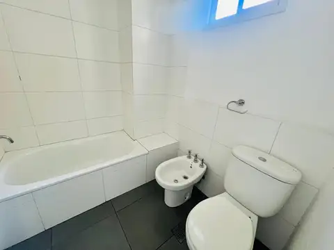 Pte Peron 2752 , Piso 4