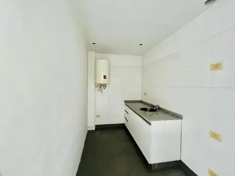 Oficina comercial en alquiler - San justo