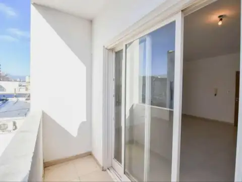 Calle 68 1100, Piso 2