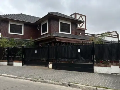 VENTA CASA 4 AMBIENTES,  VILLA CELINA