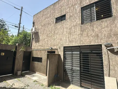 Depto Tipo Casa en Alquiler de 2 dormitorios