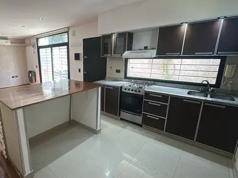 Depto Tipo Casa en Alquiler en Munro, $ 1.450.000