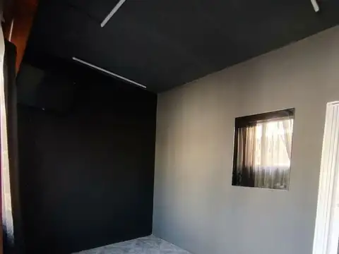 Casa 8 ambientes con 6 baños