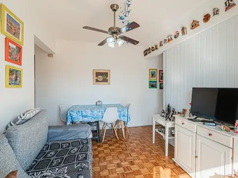 VENTA. DEPARTAMENTO DE 3 AMBIENTES. PISO ALTO. BALCON CORRIDO. BARRANCAS DE BELGRANO