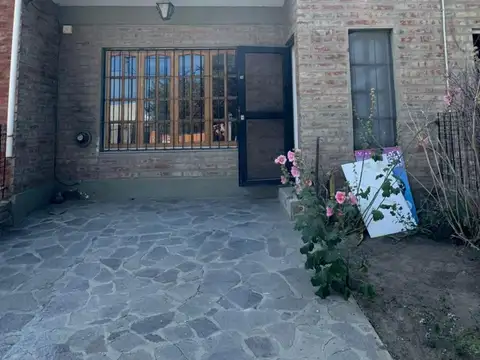 CASA 3 DORMITORIOS APTA CRÉDITO