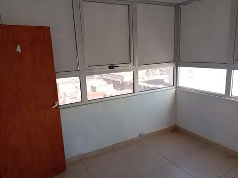 Oficina en Alquiler en Caseros, $ 700.000