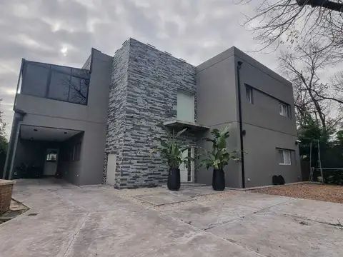 Casa  en Venta en Santa Guadalupe, Pilar del Este, Pilar
