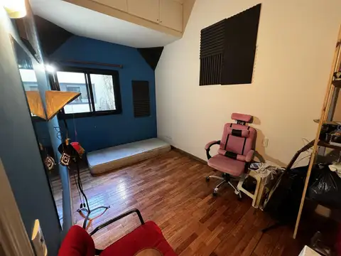 Casa en Alquiler con 2 cocheras