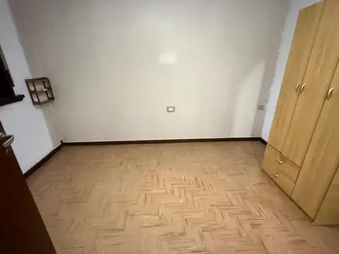 Casa en Alquiler con 1 cochera