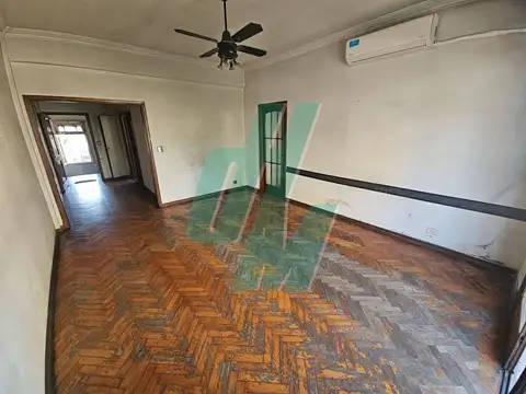 Depto Tipo Casa en Venta 75 años