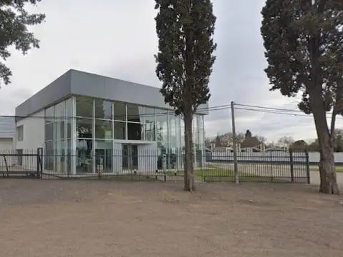 Propiedad única con local, oficina, y galpones todo AAA, en ingreso a Venado Tuerto