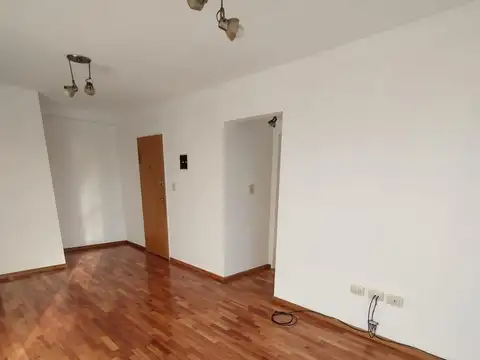 Departamento en Alquiler en Republica De La Sexta, $ 550.000