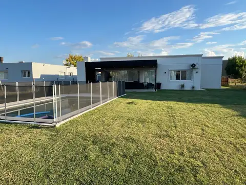 Casa en Alquiler de 3 dormitorios