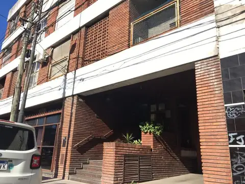 Av Marcelo T Alvear 3300, Piso 1