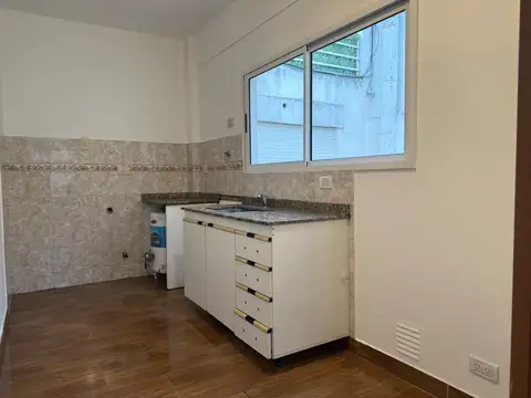 Depto Tipo Casa 3 ambientes con 1 baño