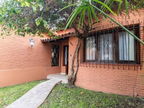 Casa en Venta en Villa Adelina, USD 219.000