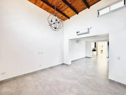 Casa 4 Amb. Reciclada - S.A de Areco-Apto crédito