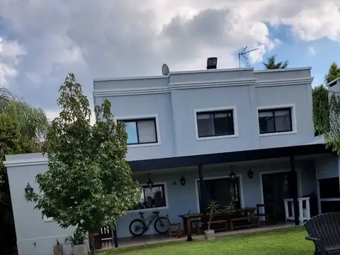 Casa en Alquiler de 3 dormitorios