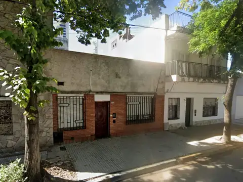 VENTA-CASA AL FRENTE-AV. GENOVA 700-ARROYITO-ROSARO