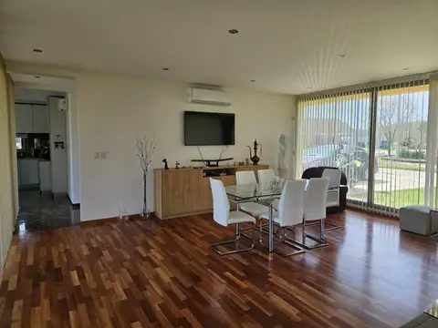 Casa Venta 2 Dorm posib de 3 - Barrio Las Carolinas C Bell