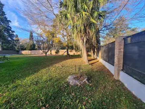 Casa 6 ambientes con 5 baños