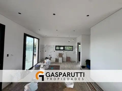 Casa en Venta en El Canton, USD 260.000