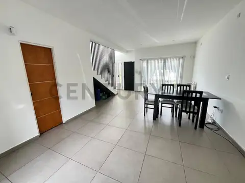 Duplex de Categoria en Venta en City Bell