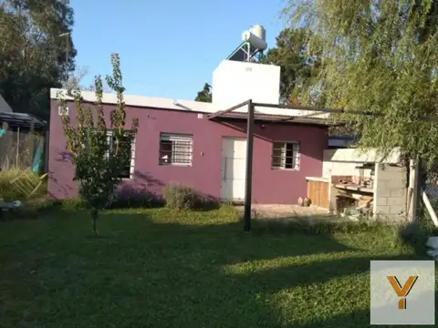 Casa en venta - 1 Dormitorio 1 Baño - Villa Elisa