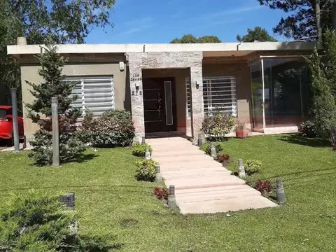 Las Dalias 275