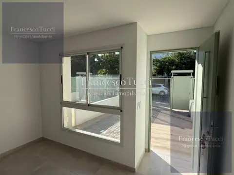 Depto Tipo Casa 3 ambientes con 1 baño