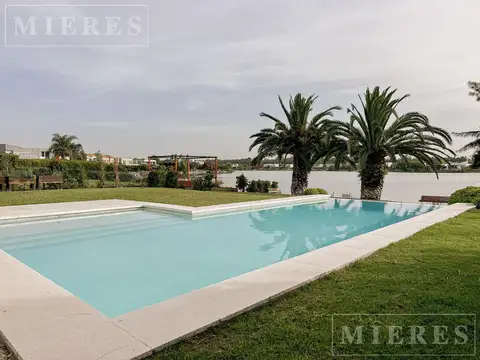 Casa en venta a La Laguna en Santa Teresa, Villanueva.