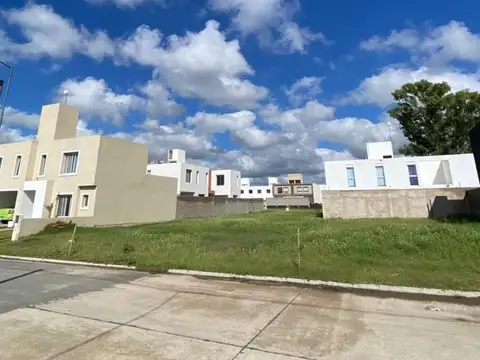 Terreno en Venta en Barrio Rincones de Manantiales, USD 58.500
