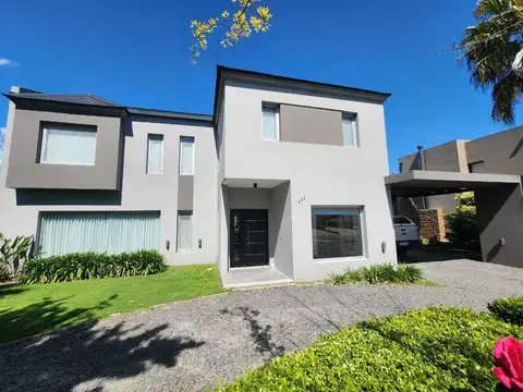 Casa  en Alquiler anual o temporal en Sausalito, Pilar, G.B.A. Zona Norte