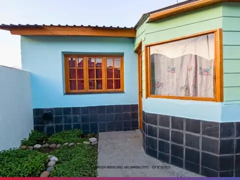 CASA EN ALQUILER / 2 DORMITORIOS / GARAGE / PATIO