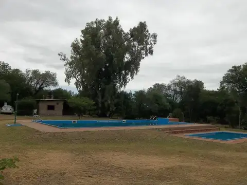 Casa en Venta con 8 cocheras