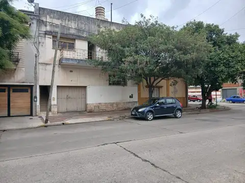 VENTA CASA ALTA CORDOBA 2 DORM A REFACCIONAR
