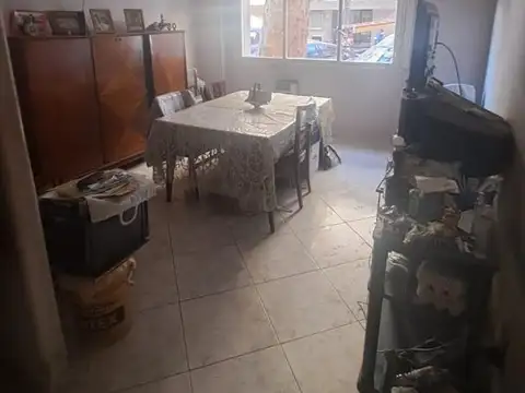Beruti 4400, Piso PB
