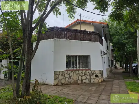 ALQUILA-Excelente propiedad,  p.h. 4 ambientes en planta alta, con distribución funcional