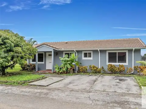 Casa en venta - 3 Dormitorios 2 Baños - Cocheras - 275Mts2 - Lauderhill