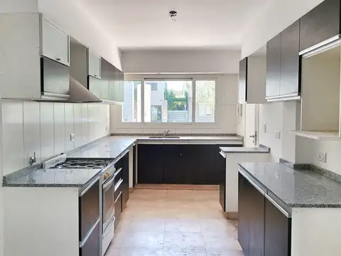 Casa en Venta en Las Heras, USD 240.000