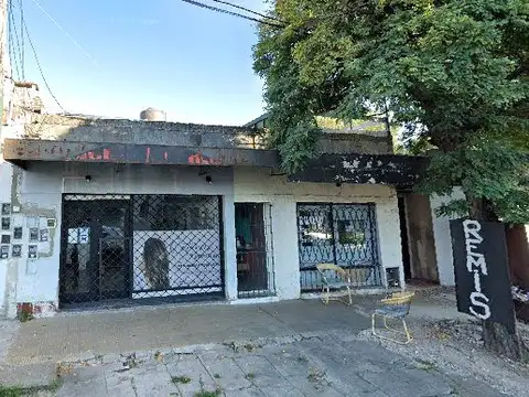 Locales en venta en Ituzaingo Sur , propiedad con 2 unidades PH sn ambas plantas  