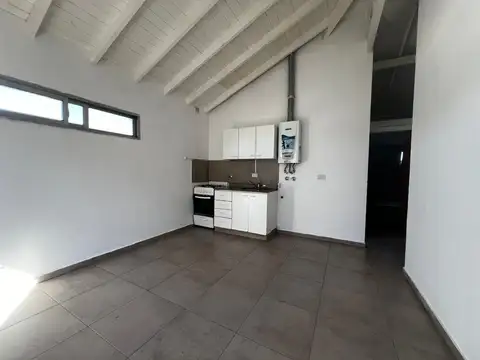 Depto Tipo Casa en Alquiler de 1 dormitorio