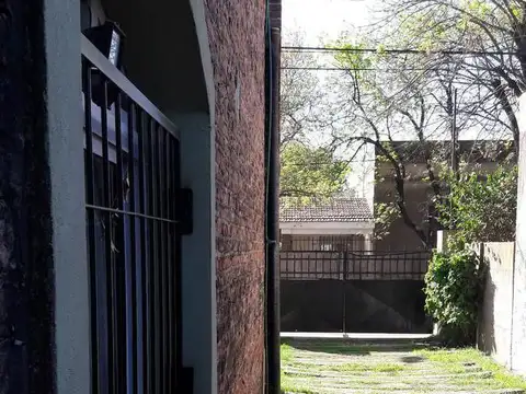 25 de Mayo 1400