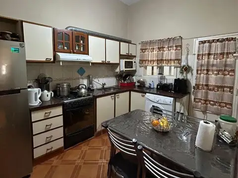 HERMOSA CASA MAS LOCAL