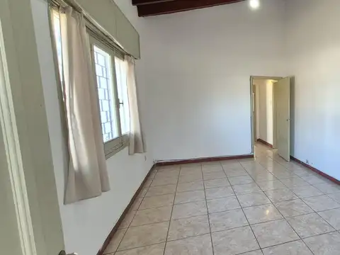 Casa en Alquiler en Villa Hipódromo, $ 850.000