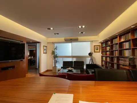 Impecable oficina en microcentro