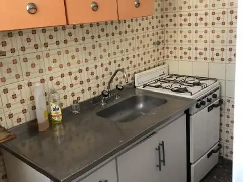 Departamento de 3 ambientes. Muy luminoso.