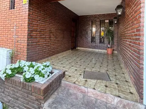 Casa en Venta en Olivos Maipu/Uzal, USD 450.000